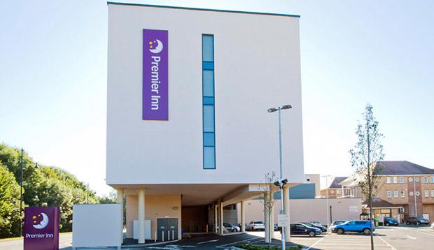 Premier Inn Staines Upon Thames Exterior photo